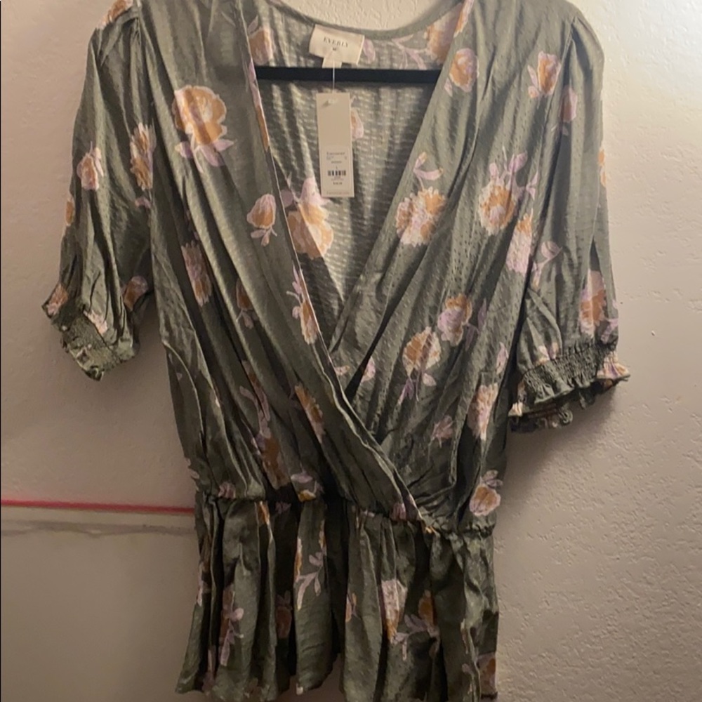 Everly flora blouse from Francesca’s NWT